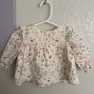 Long sleeve floral blouse!